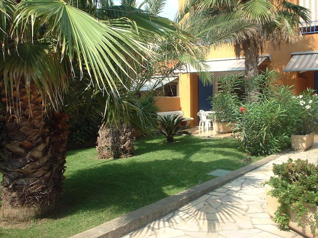 Residence La Catalane Saint-Cyprien  Exterior photo